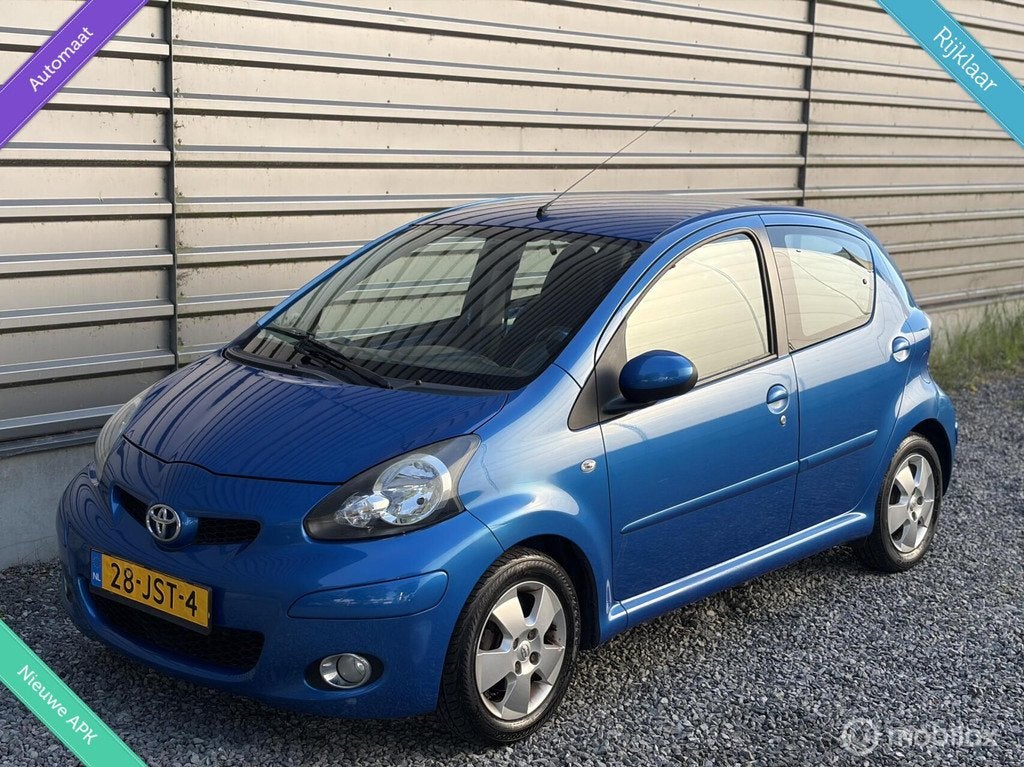 Toyota Aygo 1.0-12V Dynamic Blue AUTOMAAT|NW APK|AIRCO|ELEK, Auto's, Toyota, Gebruikt, 68 pk, Origineel Nederlands, Bedrijf