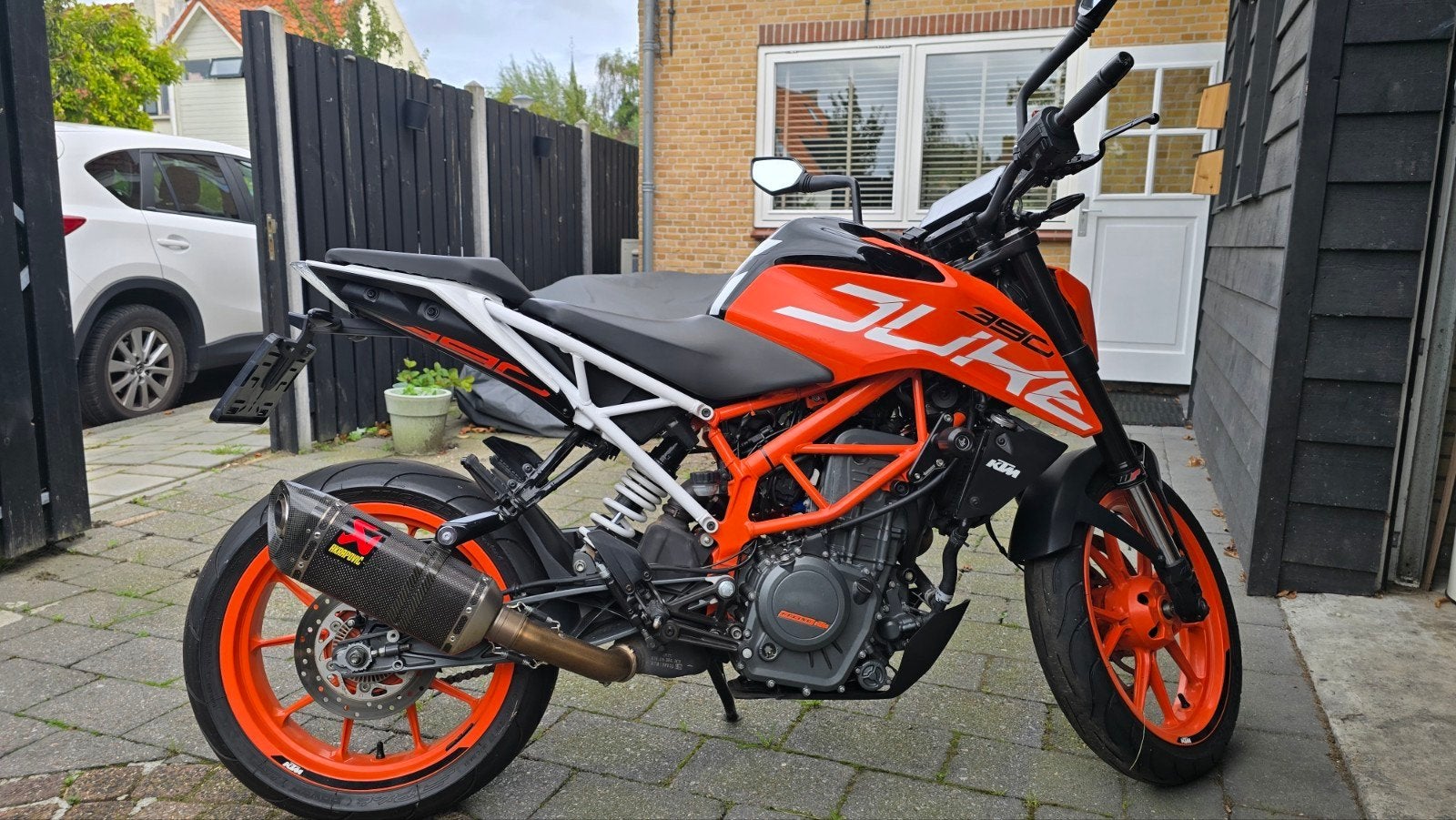 KTM 390 Duke -2018- Akrapovic uitlaat, Motoren, 400 cc, Gebruikt, Particulier, ABS