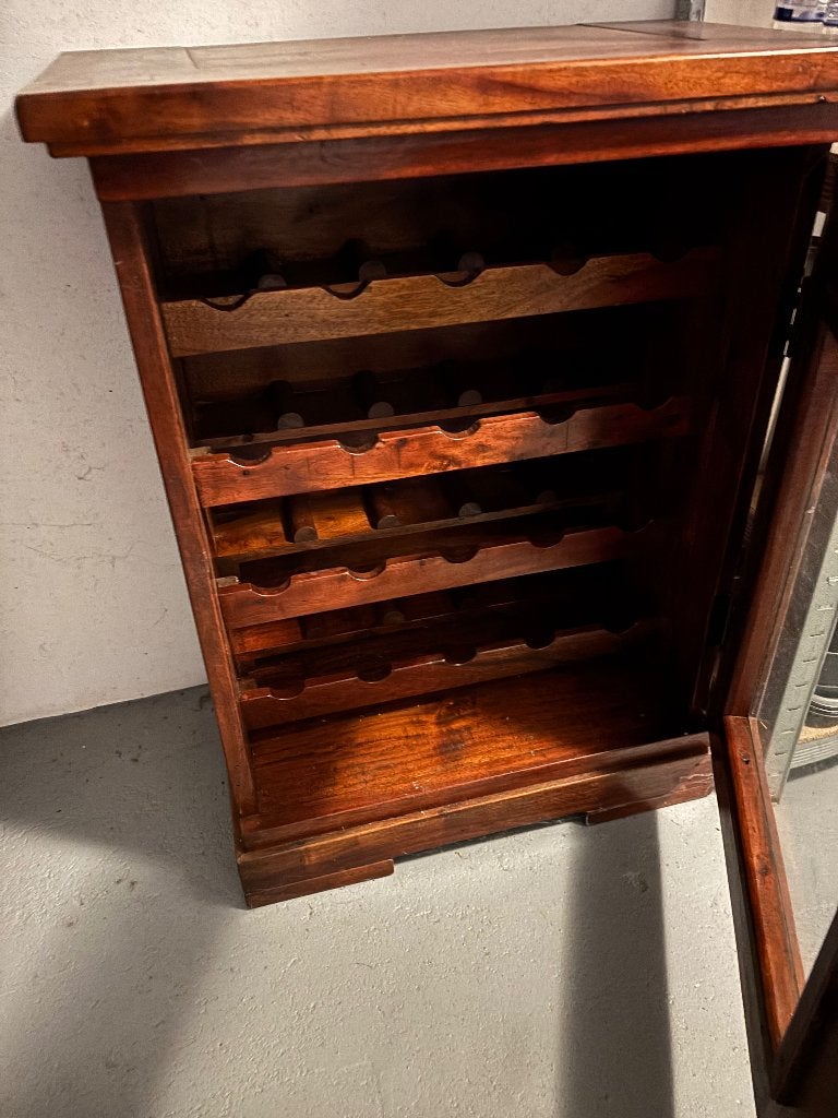 Wijnkast, Ophalen, Gebruikt, 15 tot 25 flessen, 75 – 100