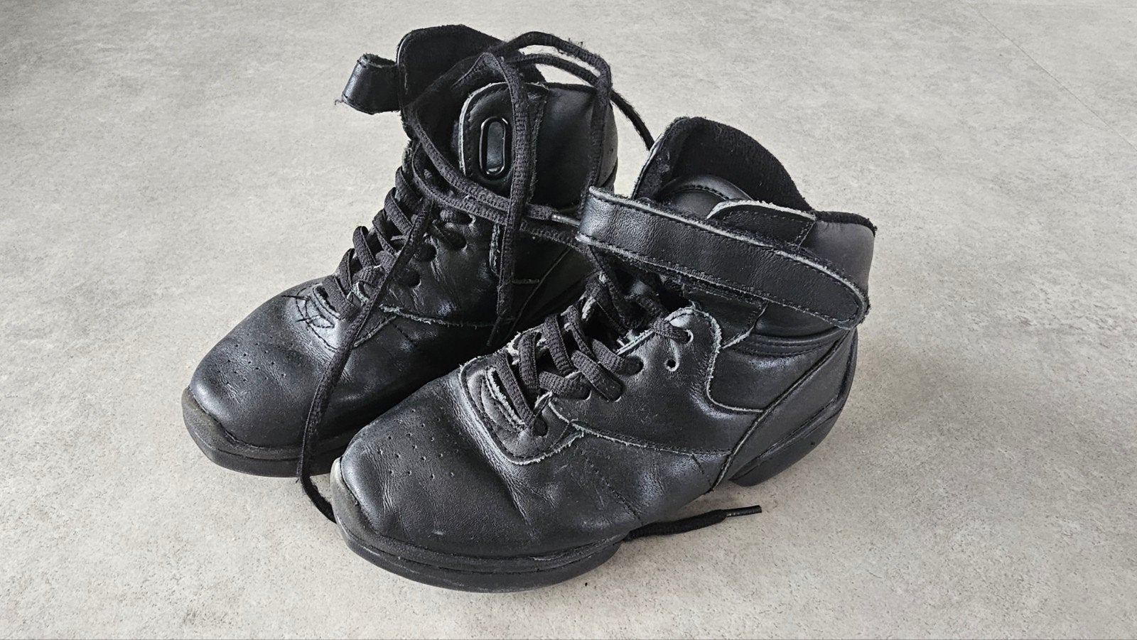 Zwarte dansschoenen - Maat 34, Ophalen of Verzenden, Zo goed als nieuw, Zwart