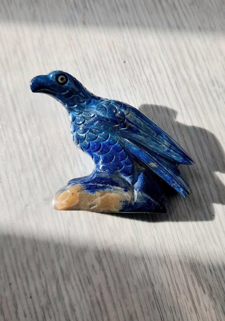 Mooi handgesneden beeldje Lapis lazuli adelaar roofvogel, Blauw, Minder dan 20 cm, Natuurlijk materiaal, Ophalen of Verzenden