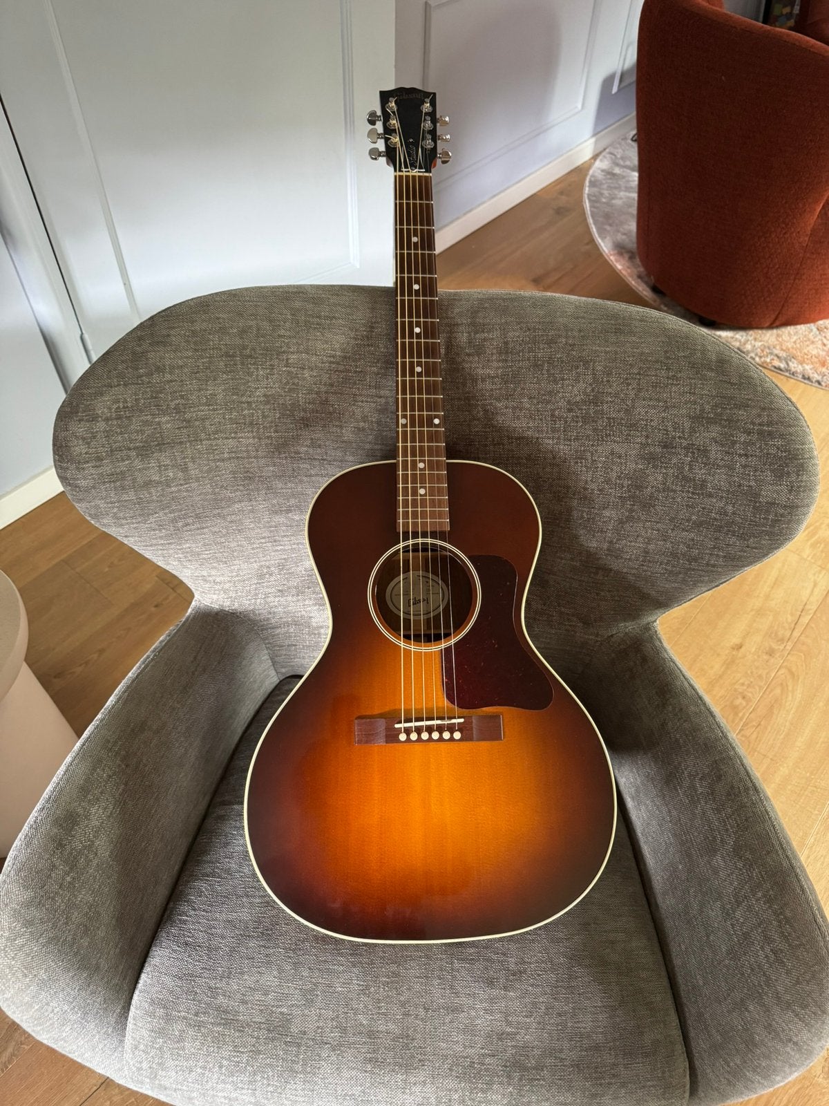 Gibson L-OO studio walnut incl koffer, Muziek en Instrumenten, Snaarinstrumenten | Gitaren | Akoestisch, Ophalen, Gebruikt, Western- of Steelstringgitaar