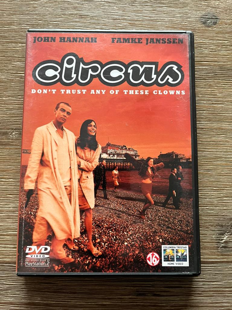 Circus  -  Famke Janssen, Vanaf 16 jaar, Ophalen of Verzenden, Zo goed als nieuw