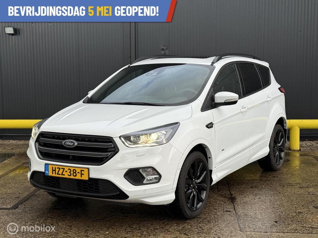 Ford Kuga 1.5 EcoBoost ST Line AWD | PANO | AUTOMAAT, Automaat, Euro 6, 4 cilinders, Wit