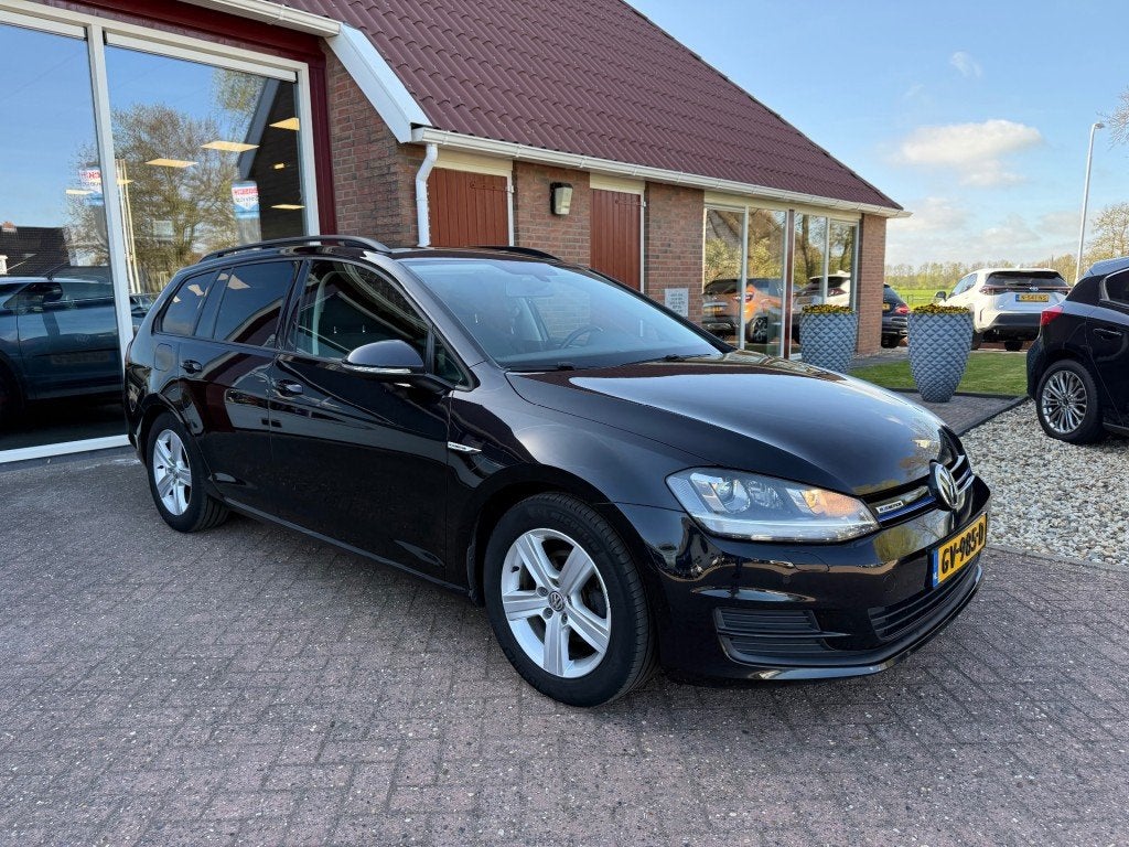 Volkswagen GOLF 1.6 TDI COMFORTL.BLM Orig. NL Xenon/PDC/Trek, Auto's, Voorwielaandrijving, Gebruikt, 4 cilinders, Met garantie (alle)