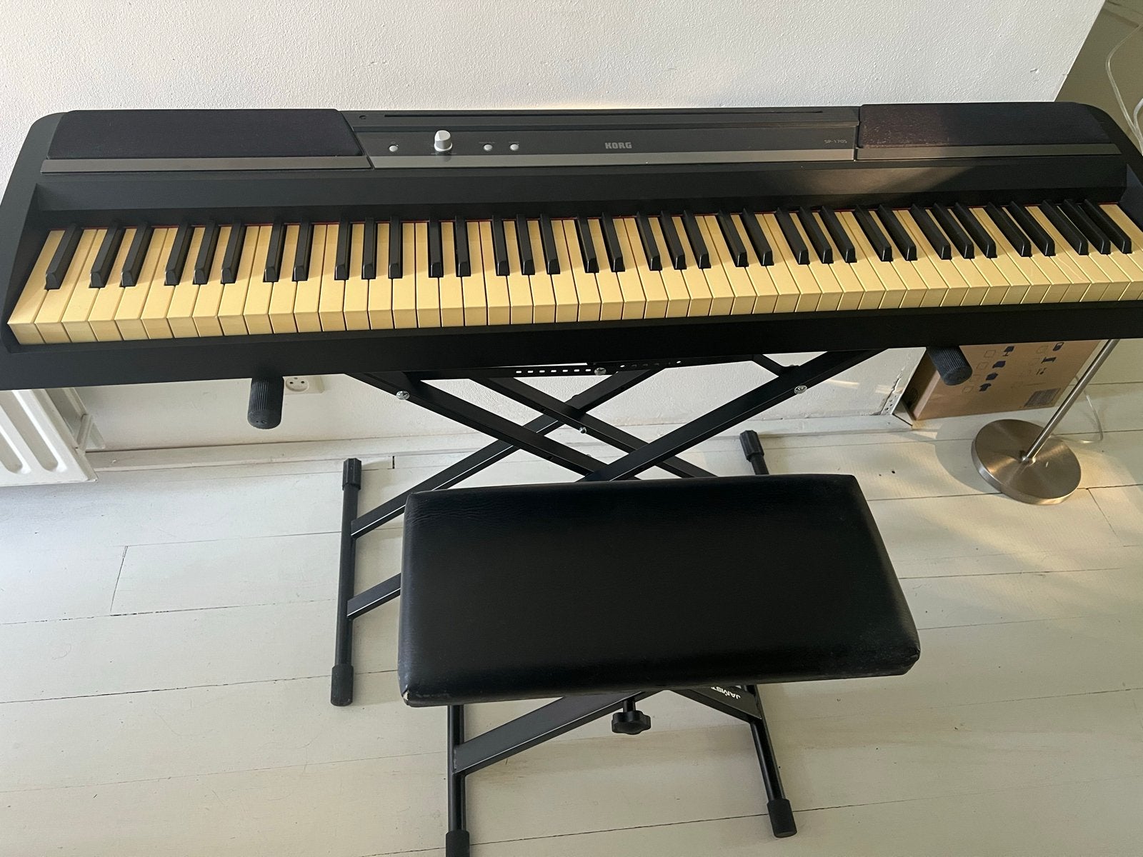 Korg SP-170S Digitale Piano met standaard en kruk, Muziek en Instrumenten, Piano's, Ophalen, Zwart, Digitaal, Zo goed als nieuw