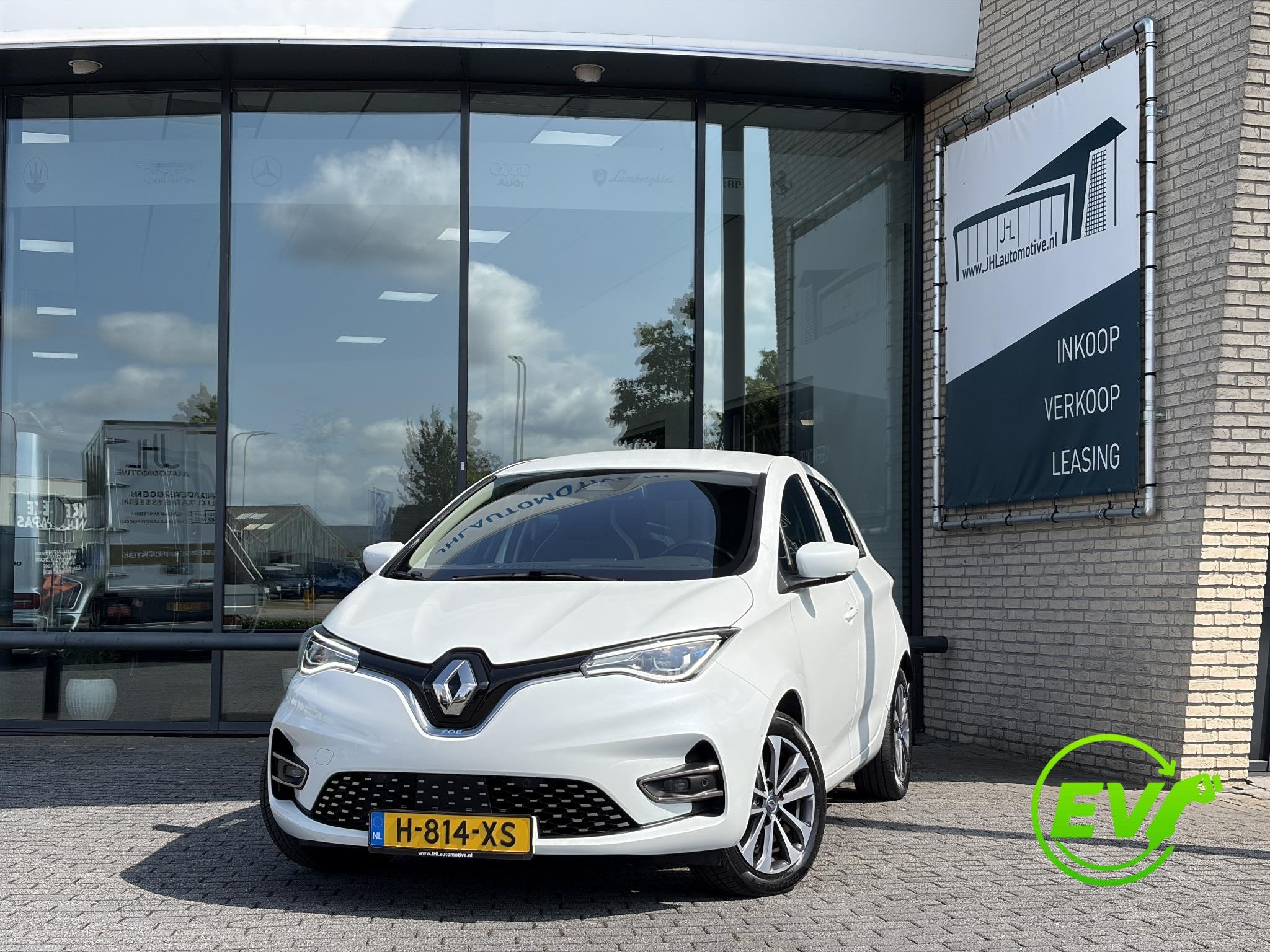 Renault ZOE R135 Intens 52 kWh*KOOPACCU*3FASE*ECC*CAMERA*NAV, Auto's, Gebruikt, 180 min, Wit, 385 km
