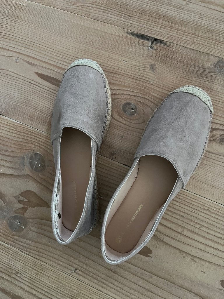 NIEUW Fred dl B espadrilles suede beige 39, Fred de la Bretoniere, Beige, Nieuw, Ophalen of Verzenden
