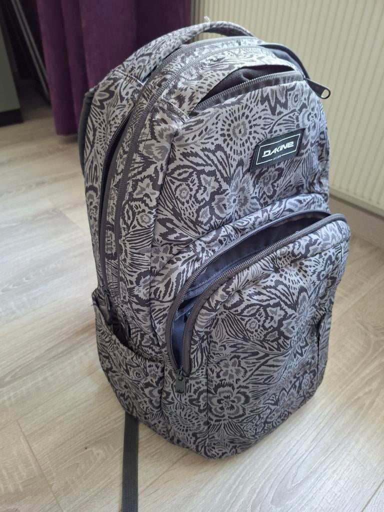 Dakine schooltas / rugzak met bloemenprint, 30 tot 40 cm, Rugtas, 40 tot 50 cm, Ophalen of Verzenden