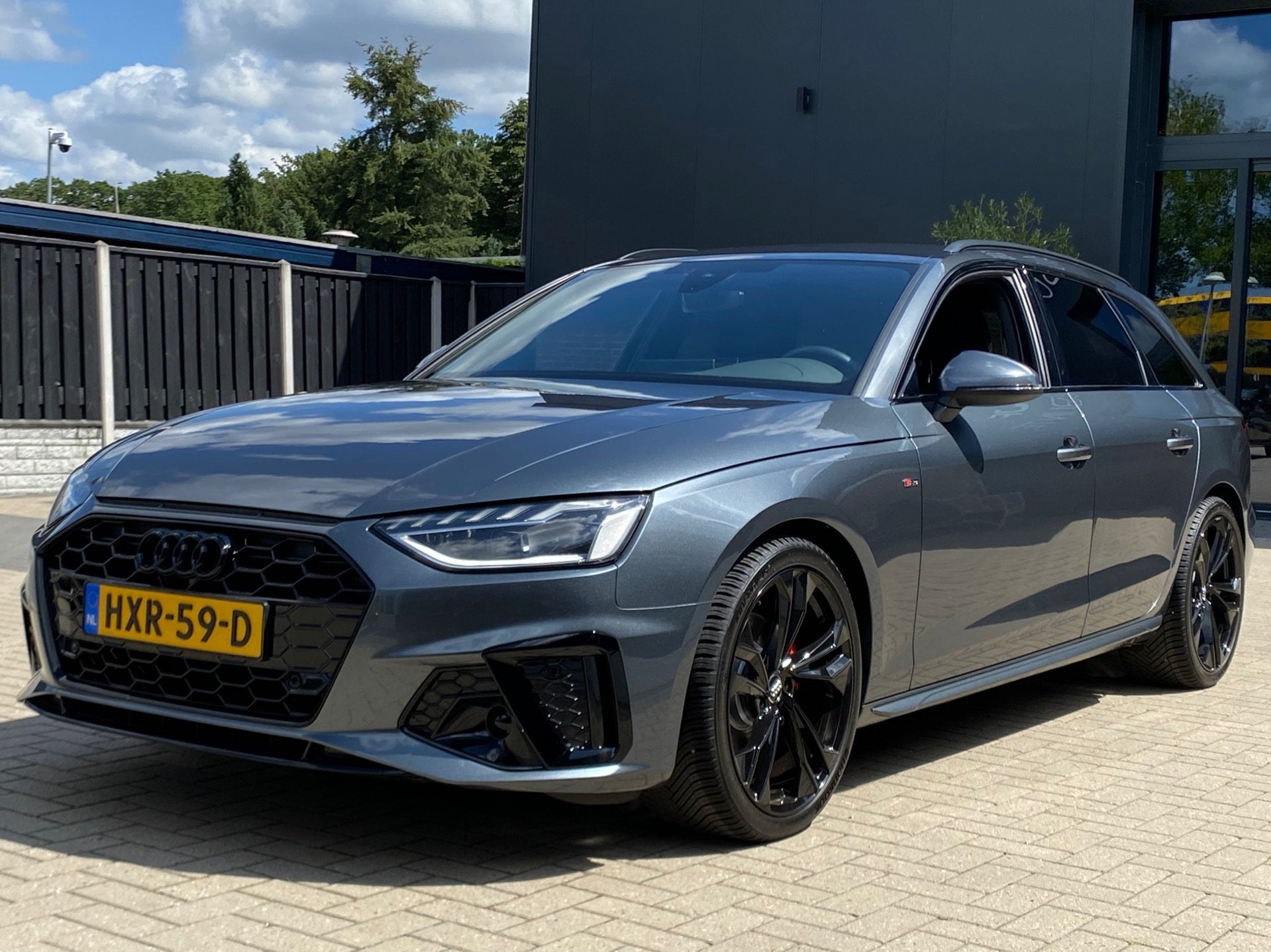 Audi A4 AVANT 35 TDI S edition 2X S-line NIEUWSTAAT XENON LE, 136 pk, Gebruikt, 4 cilinders, A4