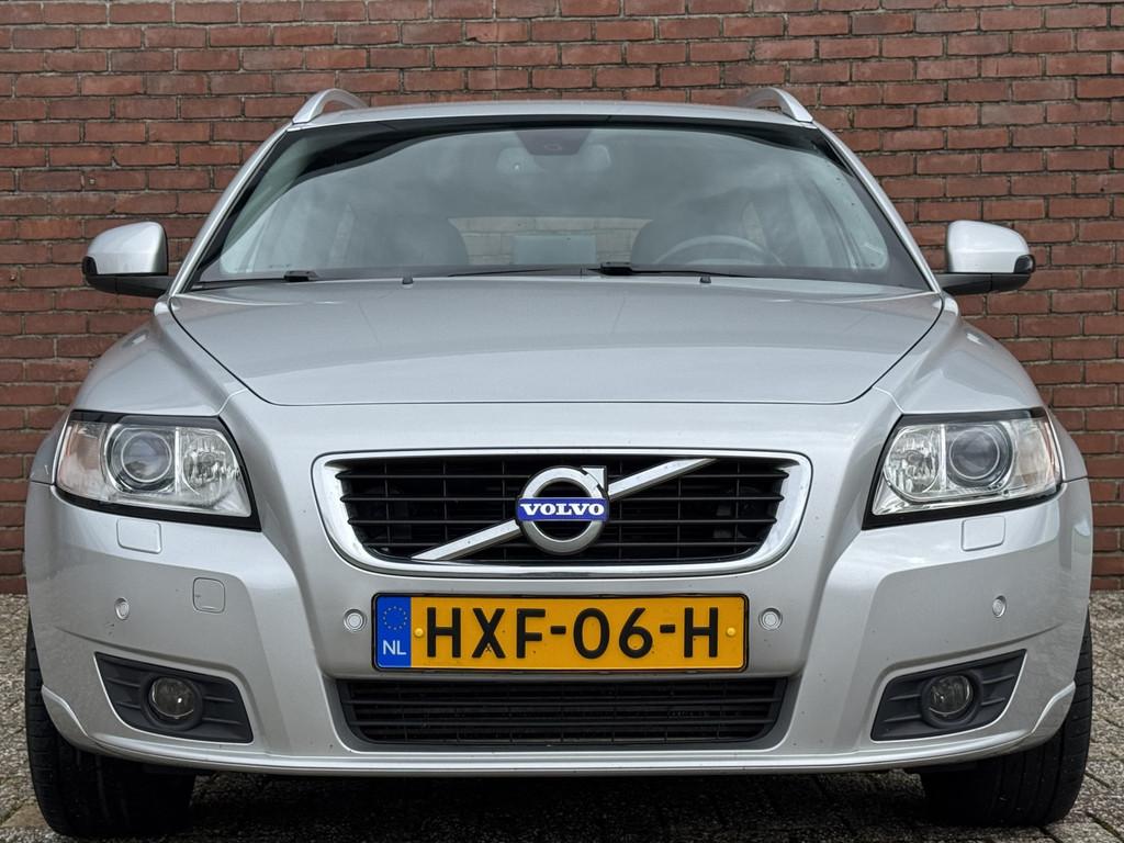 Volvo V50 2.5 T5 AWD MOMENTUM | LIMITED EDITION! | TREKHAAK!, Auto's, Euro 5, Gebruikt, 700 kg, 2521 cc
