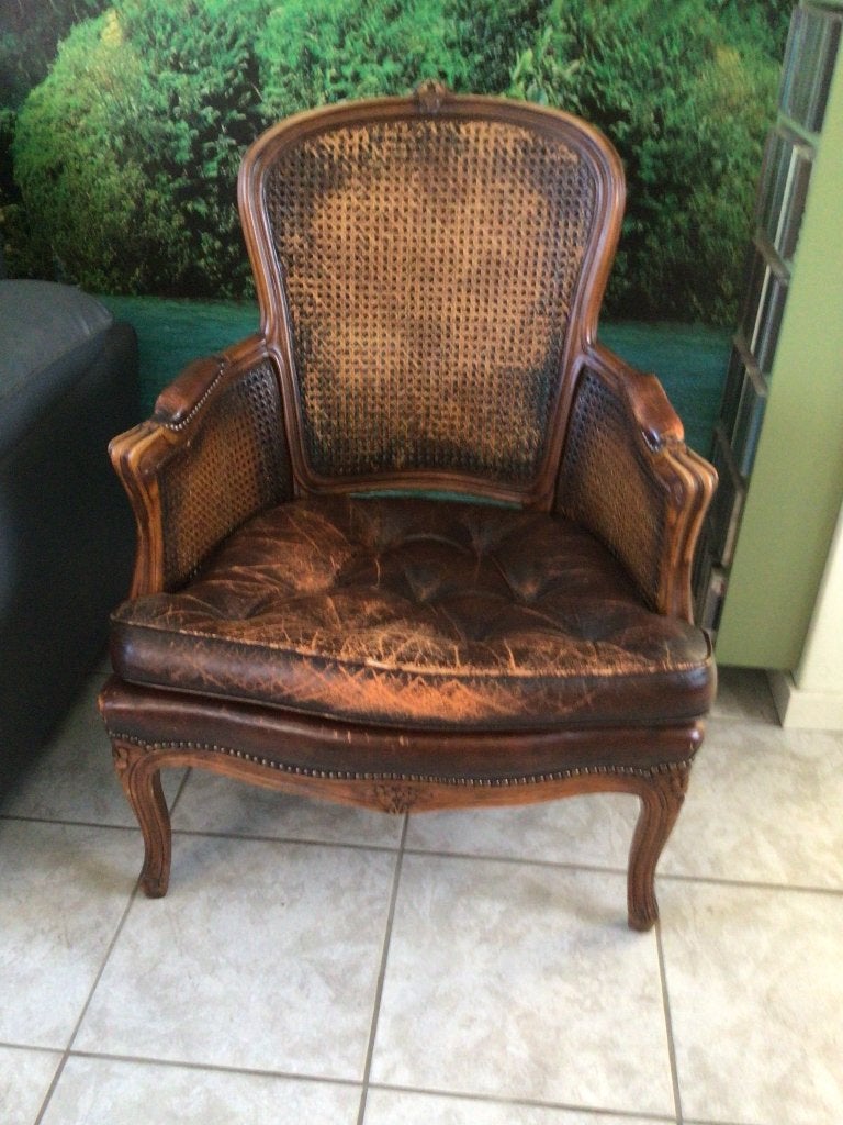 Antieke Louis IV-stijl fauteuil, stoel, rotan, leer, Ophalen