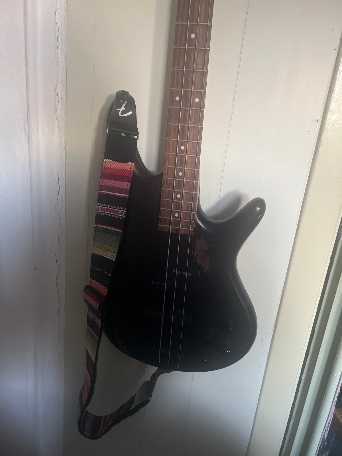 Actieve basgitaar met band (E-snaar ontbreekt), Ophalen of Verzenden, Gebruikt, Elektrisch
