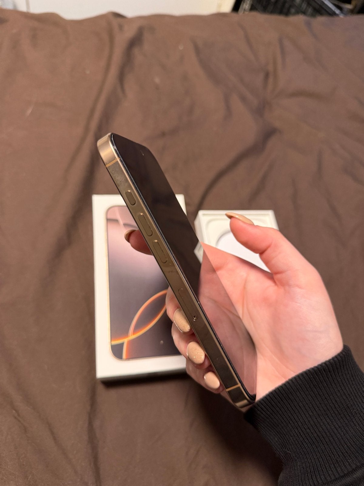 Foto 5 van iPhone 16 Pro - Rose Goud (nu wit) - Zo goed als nieuw