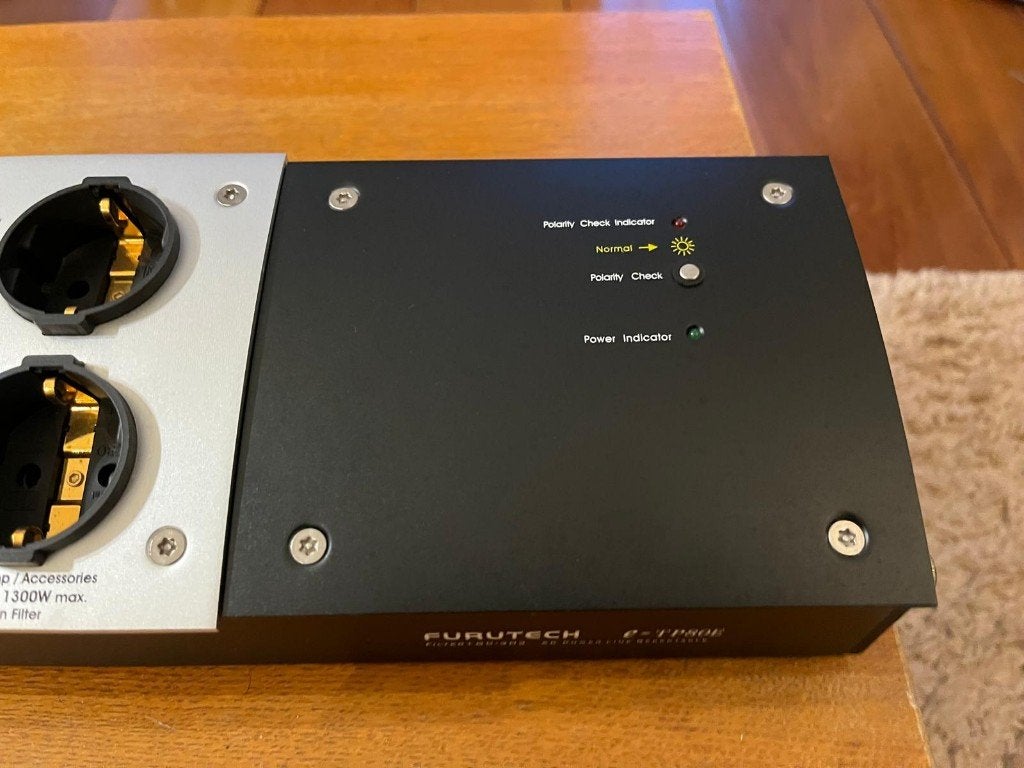 Furutech e-TP80E stroomfilter / stekkerblok, Ophalen, Zo goed als nieuw, Minder dan 2 meter, Overige kabels