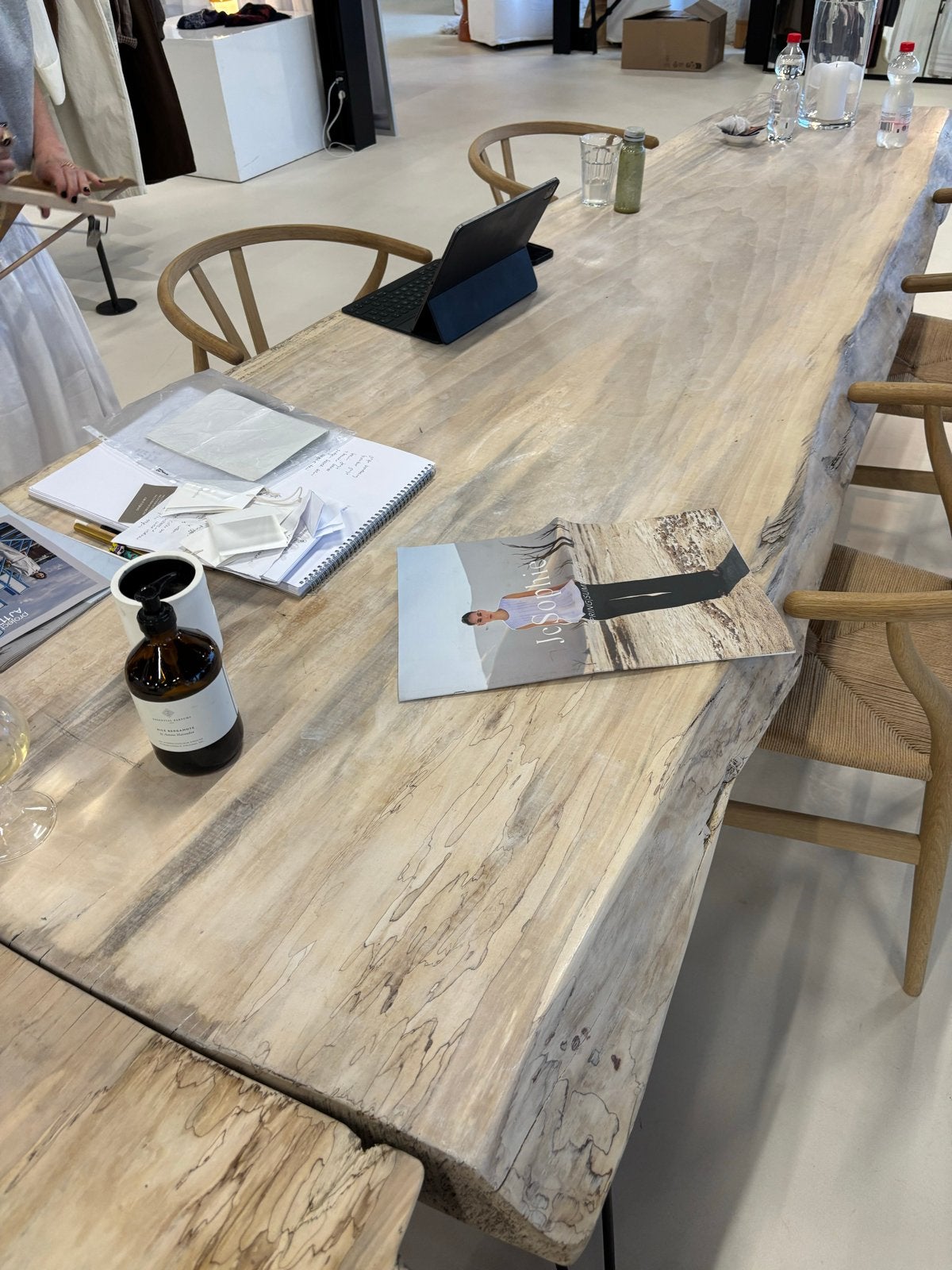 Boomstamtafel lengte  circa 3 mtr. Uniek design, Ophalen, 200 cm of meer, 50 tot 100 cm, Zo goed als nieuw