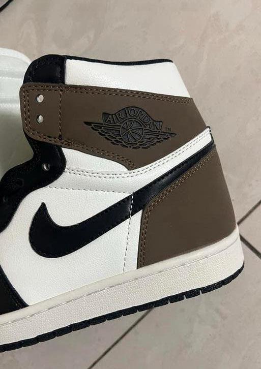 Jordan 1 Retro High OG Travis Scott Mocha maat 41(nieuw), Ophalen of Verzenden, Nieuw