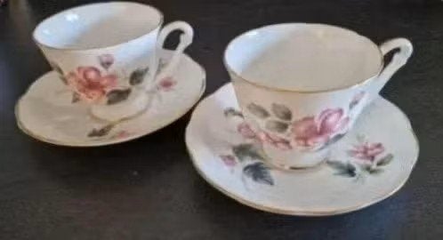 Queen Anne - Fine Bone China Engeland - kop en schotel, Ophalen of Verzenden, Zo goed als nieuw, Porselein, Kop en/of schotel