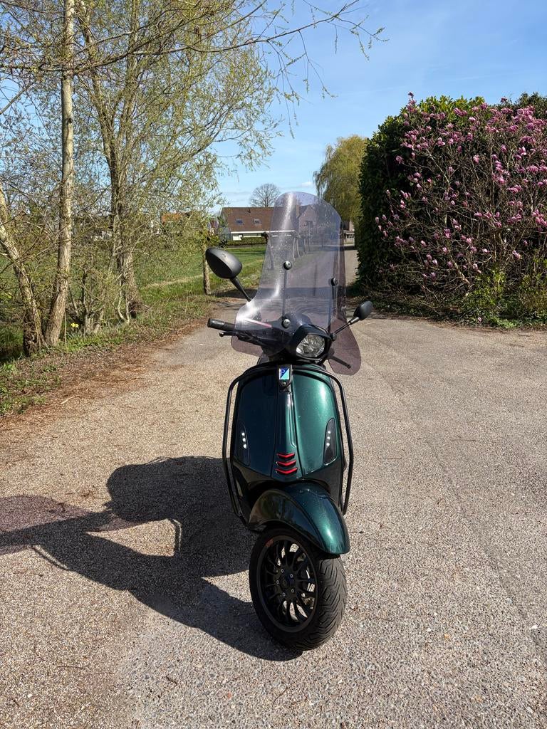 Vespa Sprint 45km/u Racing Green, Fietsen en Brommers, Scooters | Vespa, Zo goed als nieuw, Overige modellen, Maximaal 45 km/u