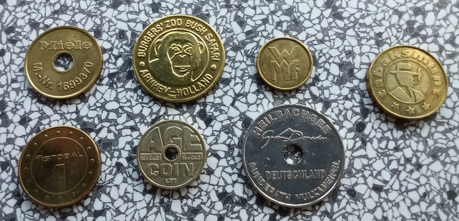 Diverse penningen in een koop., Ophalen of Verzenden, Overige materialen