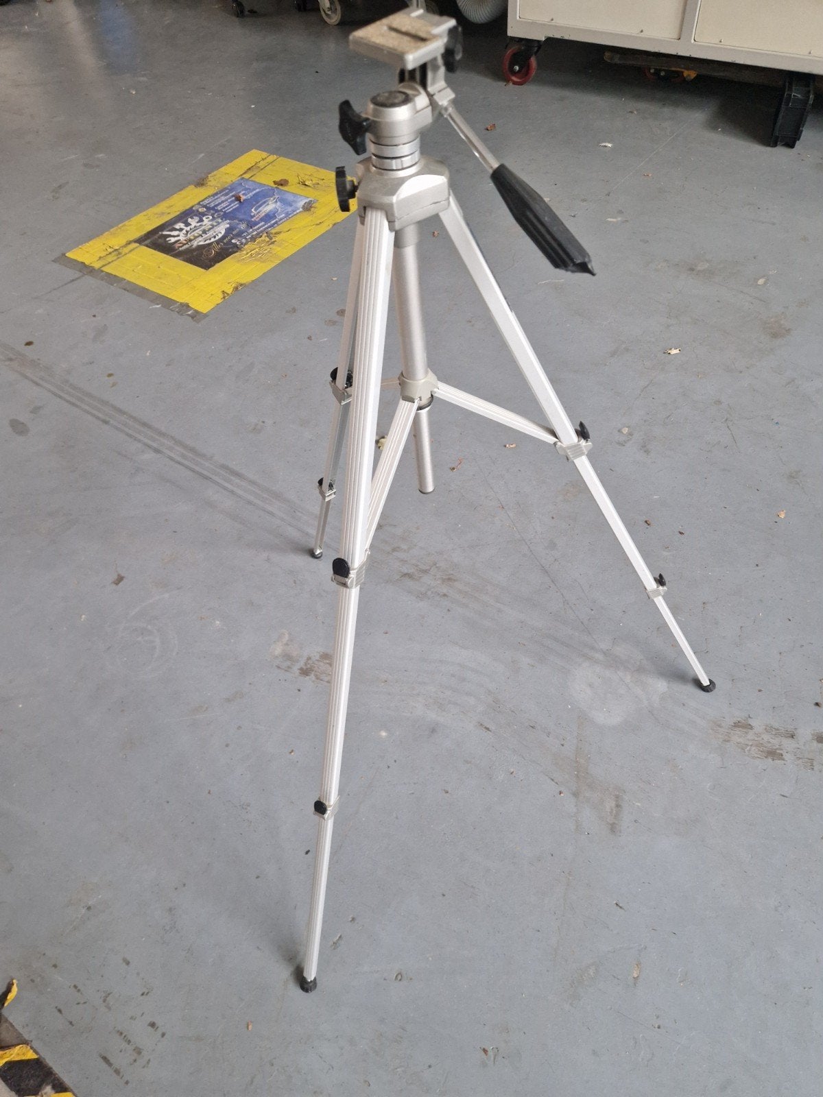 Velbon VFB-3C Driepoot Statief - Gebruikt, Audio, Tv en Foto, Ophalen