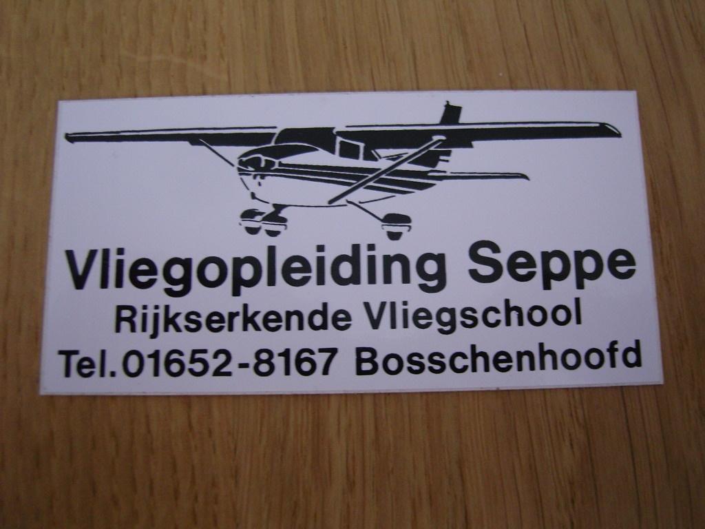sticker bosschenhoofd vliegopleiding seppe vliegschool, Verzamelen, Ophalen, Zo goed als nieuw