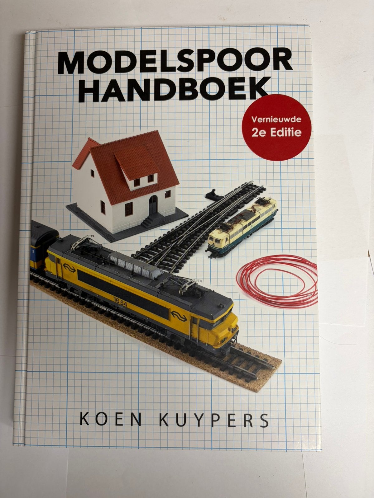 Modelspoor handboek Koen Kuypers 2e editie, Ophalen of Verzenden, Zo goed als nieuw, Gelijkstroom of Wisselstroom, Overige merken