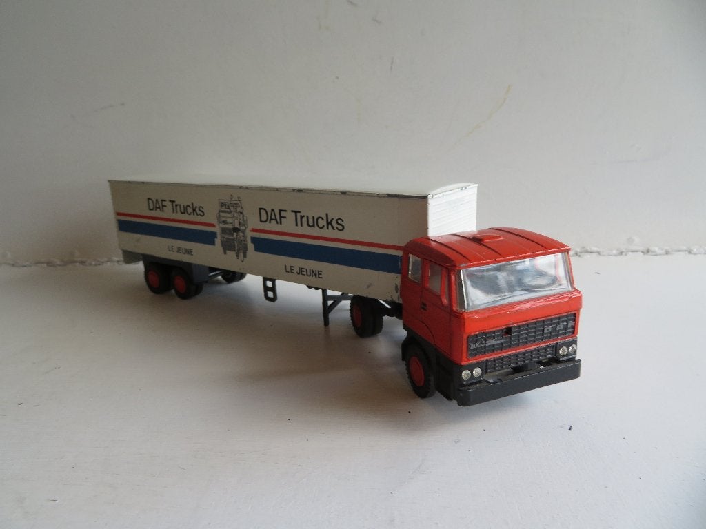 DAF 2800 Lion Toys DAF Trucks Le Jeune 1:50, Ophalen of Verzenden, Bus of Vrachtwagen, Lion Toys
