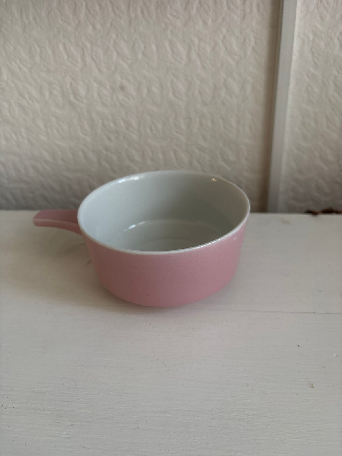 Roze schaal met handvat - Royco, Met handvatten, Porselein of Keramiek, Schaal, Rond