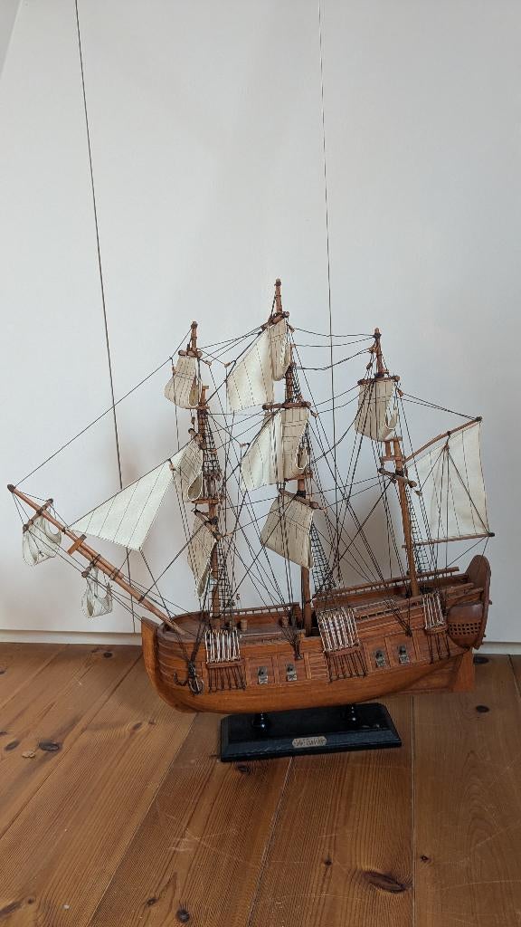Modelschip HMS Endeavour James Cook, Hobby en Vrije tijd, Modelbouw | Boten en Schepen, Ophalen, Zo goed als nieuw