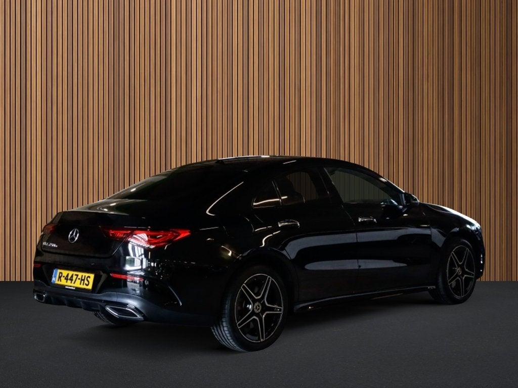 Mercedes-Benz CLA-klasse 250 e AMG Line 1e-Eig. & Dealer-Ond, Auto's, Gebruikt, 4 cilinders, Zwart, Bedrijf