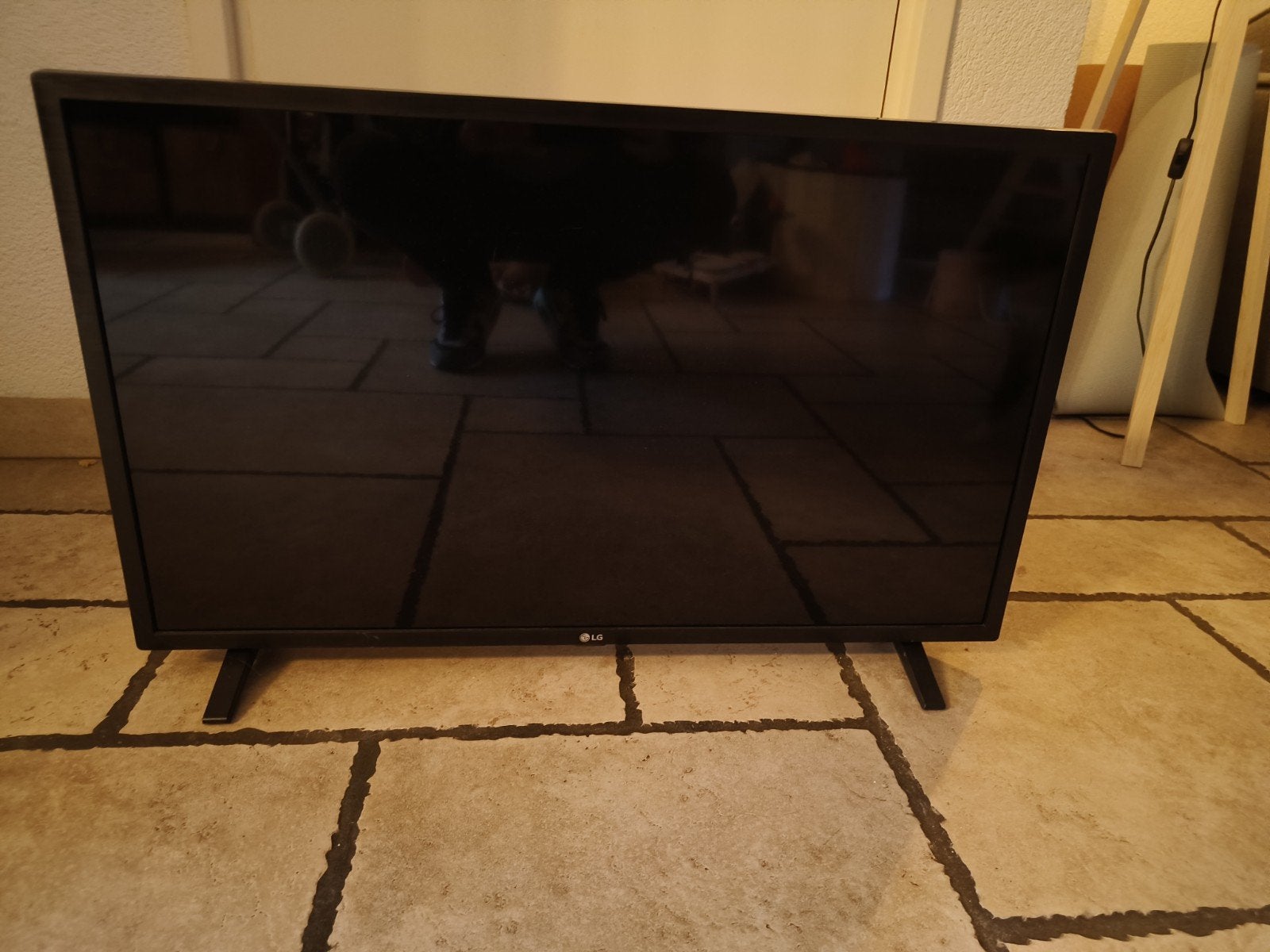 LG LED TV - Zo goed als nieuw 32 inch, Ophalen, LED, 50 Hz, Zo goed als nieuw