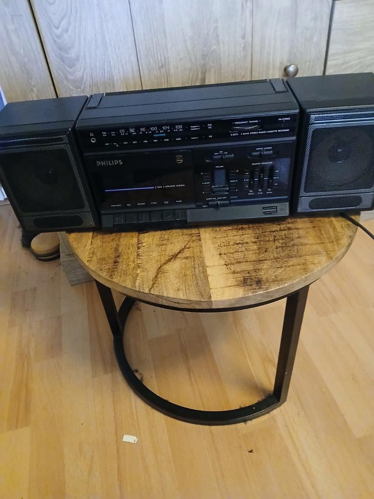Philips radio cassette  d8273, Audio, Tv en Foto, Radio's, Ophalen of Verzenden