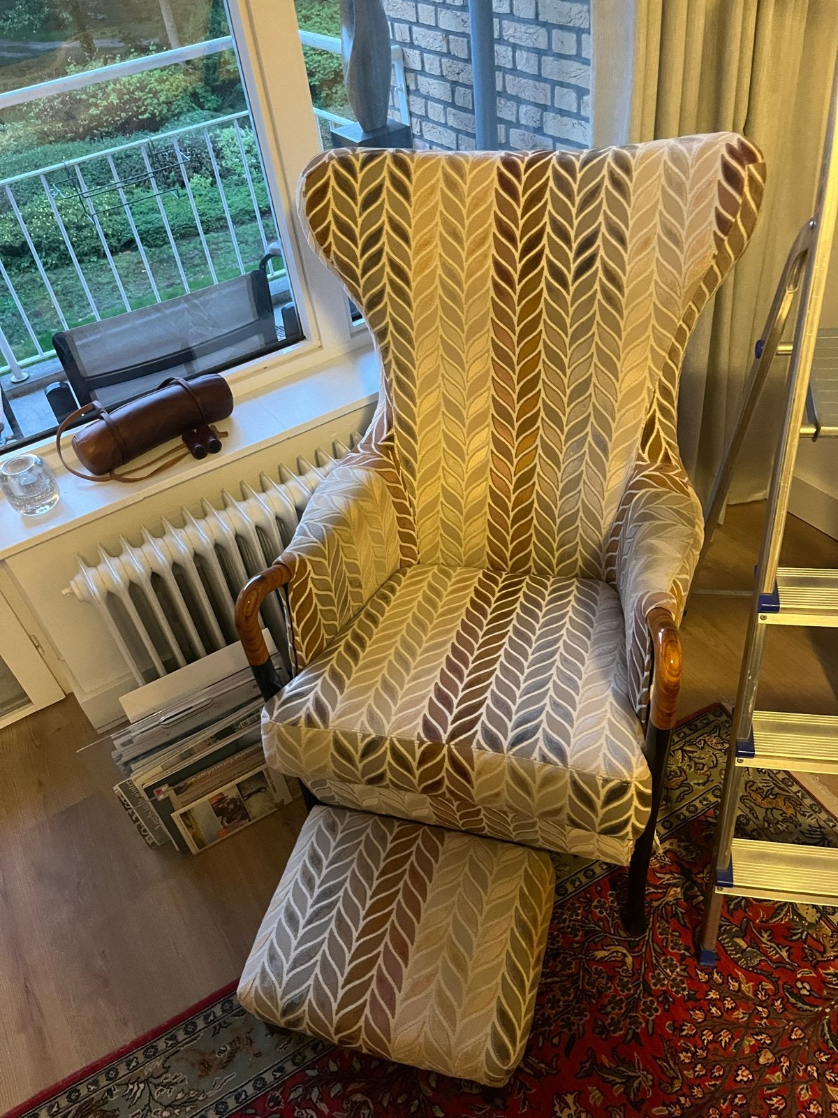 Giorgetti fauteuil met voetenbank, Huis en Inrichting, Ophalen, Gebruikt, Overige kleuren, Eén