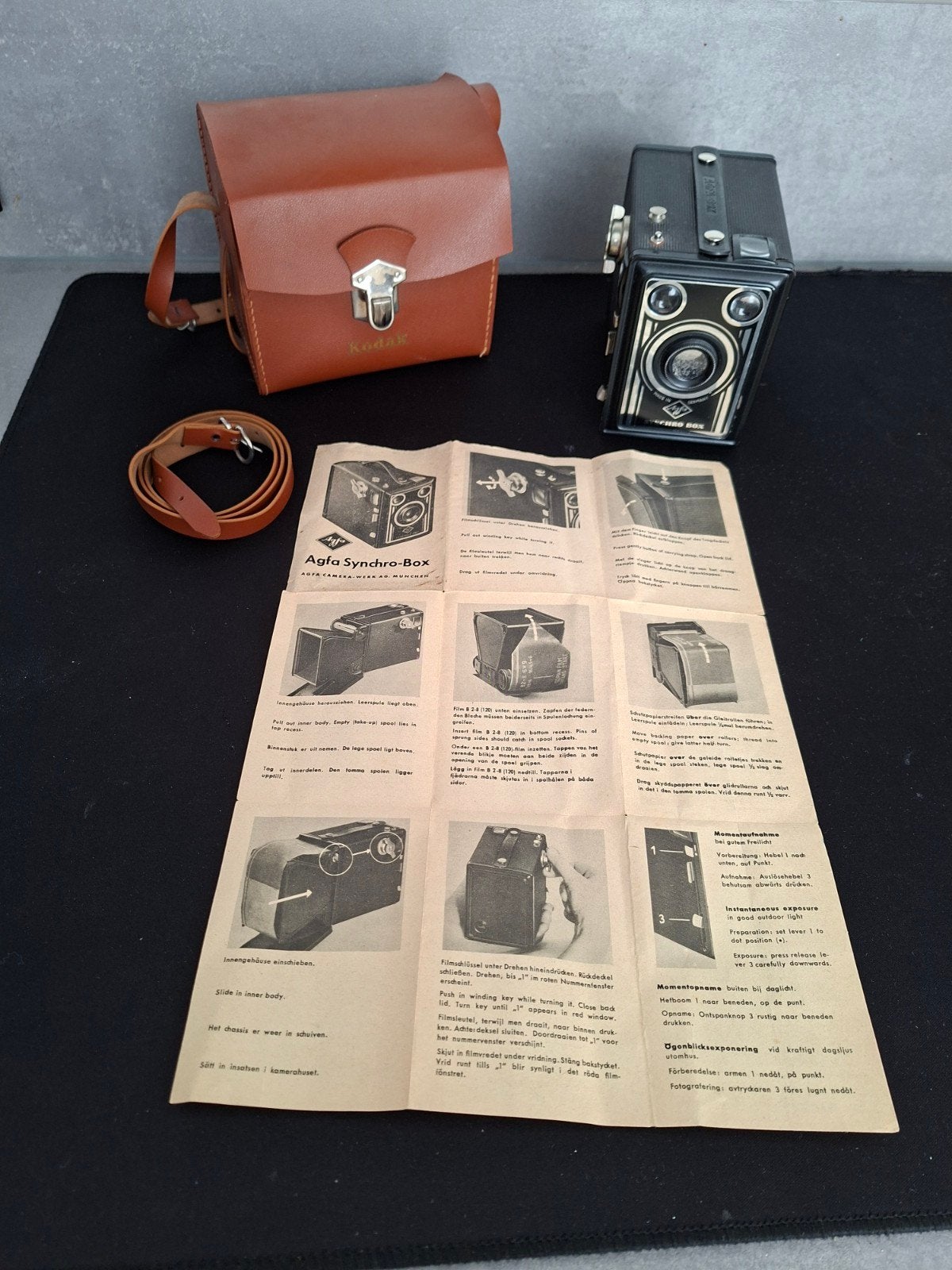 Vintage Agfa Synchro-Box camera met leren tas en handleiding, Ophalen of Verzenden, Zo goed als nieuw, Compact, Overige Merken