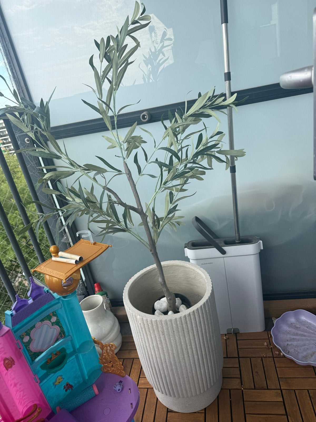 Alleen kunst olijfboompje te koop nog!, Tuin en Terras, 25 tot 40 cm, Rond, Binnen, Ophalen of Verzenden