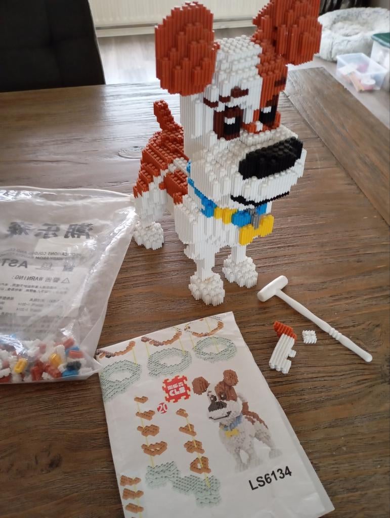 GROTE HOND 30CM HOOG BOUWSTENEN NU 15€ ZIE FOTO,S, Ophalen of Verzenden