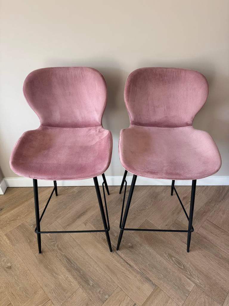 2 Roze Barkrukken - Zithoogte 67 cm, Totale Hoogte 99 cm, Huis en Inrichting, Barkrukken, 2 krukken, Ophalen, Zo goed als nieuw