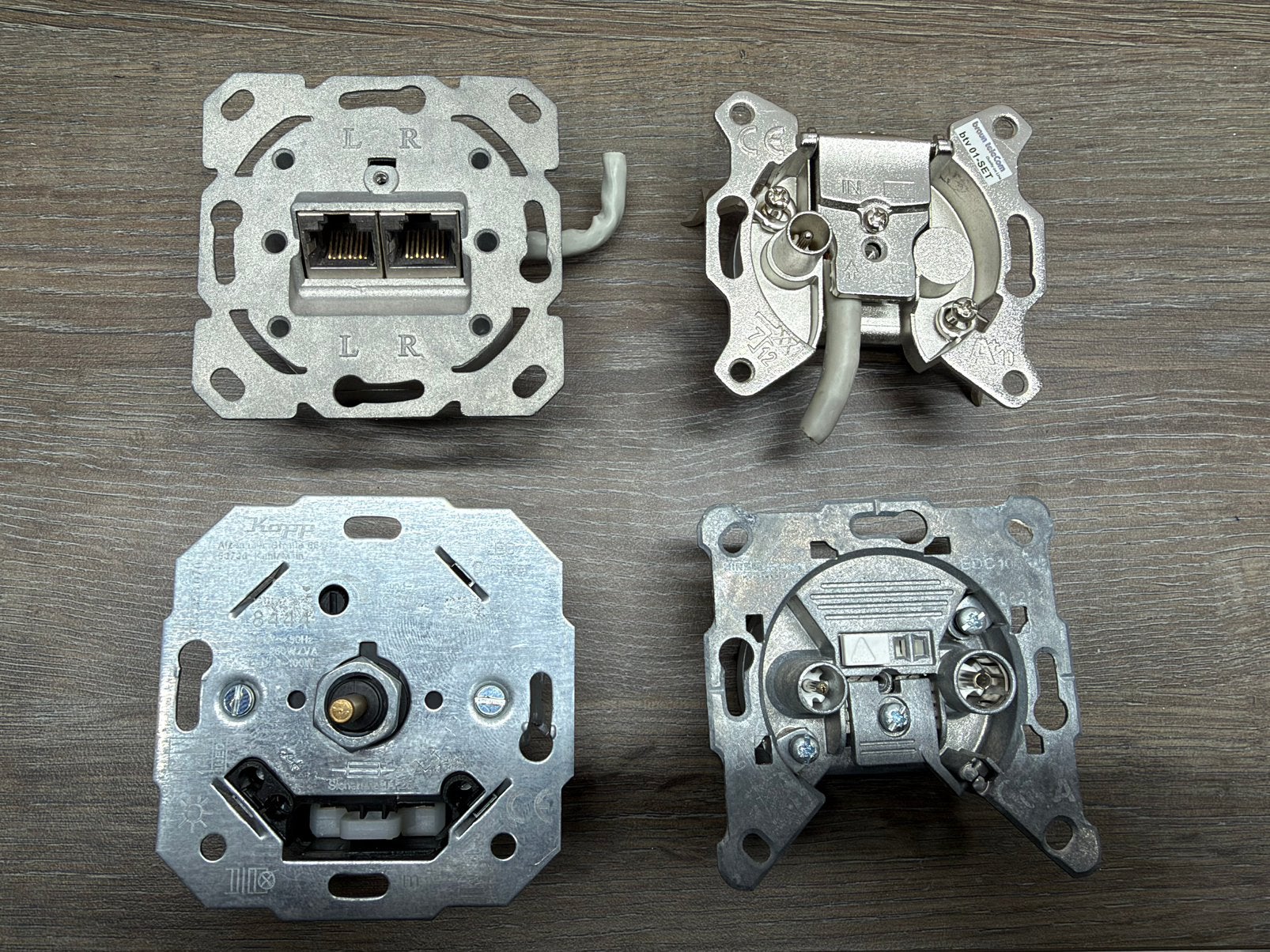 Coax/CAI, Dimmer en utp inbouwdozen, Ophalen of Verzenden, Gebruikt