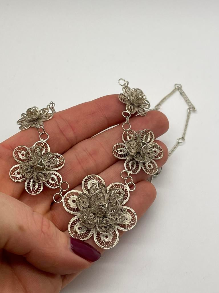 D450 Prachtige zilveren ketting filigrain bloemen, Ophalen of Verzenden, Zilver, Ketting