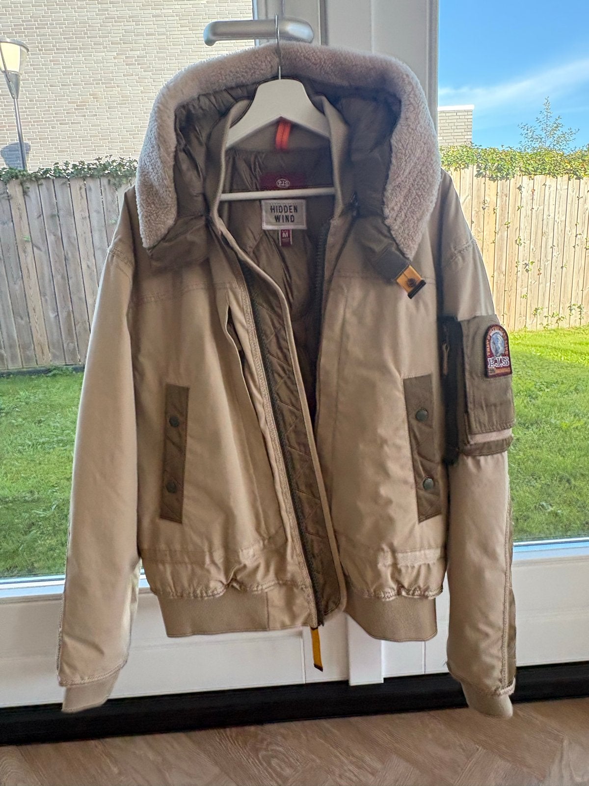 Zo goed als nieuwe Parajumpers jas, speciale editie, Ophalen of Verzenden, Zo goed als nieuw, Maat 48/50 (M), Beige