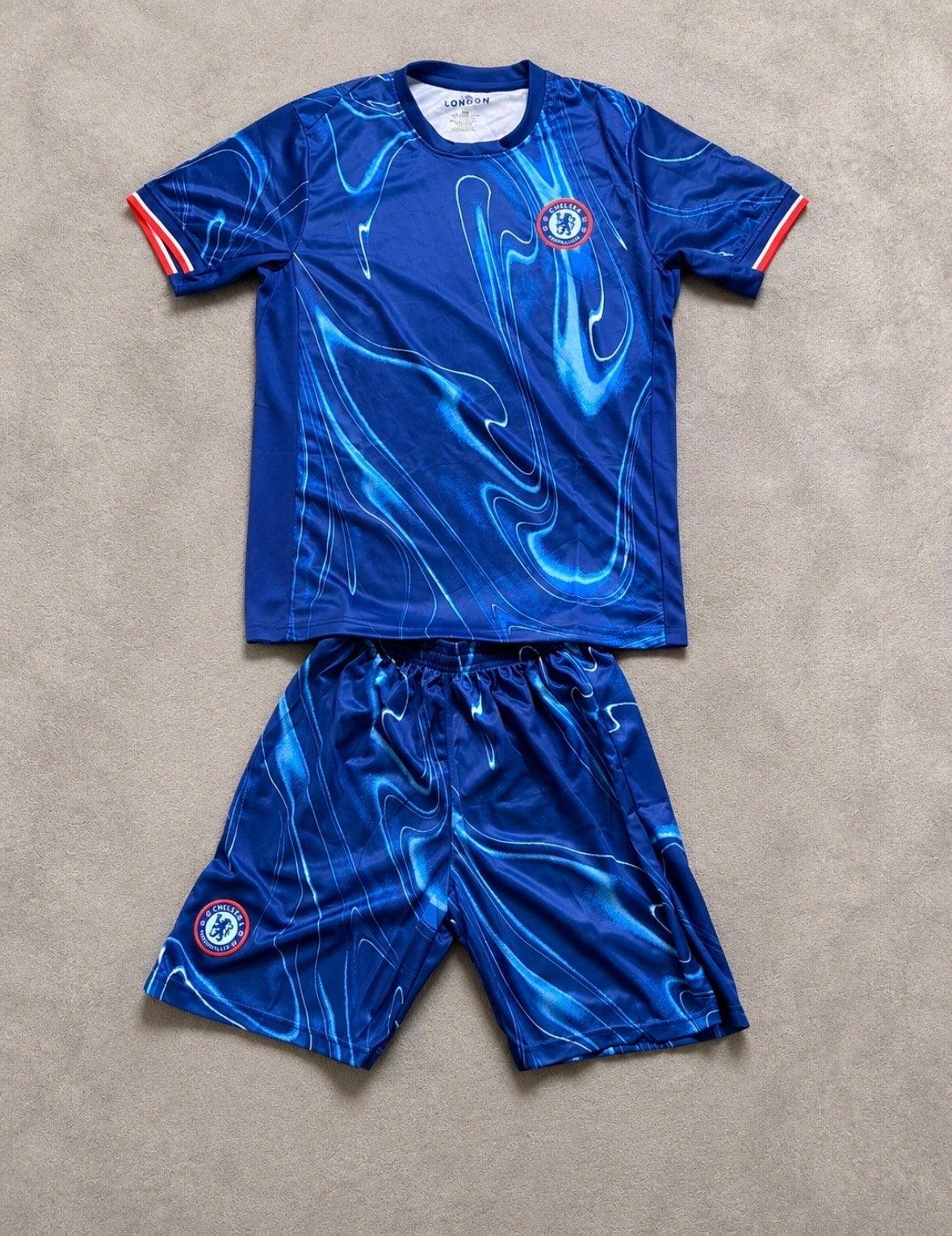 Chelsea sportpak maat L, Maat 52/54 (L), Nieuw, Voetbal, Verzenden