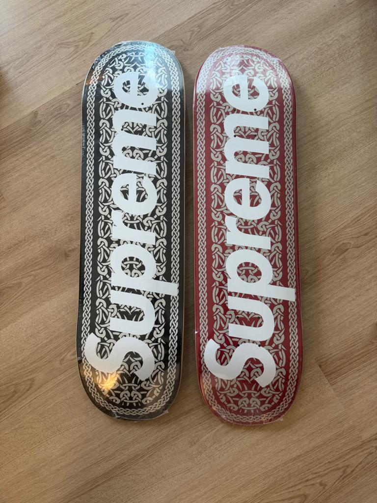 Supreme Celtic Knot Skateboard Deck - Nieuw & Sealed, Sport en Fitness, Skateboarden, Ophalen of Verzenden, Nieuw, Skateboard