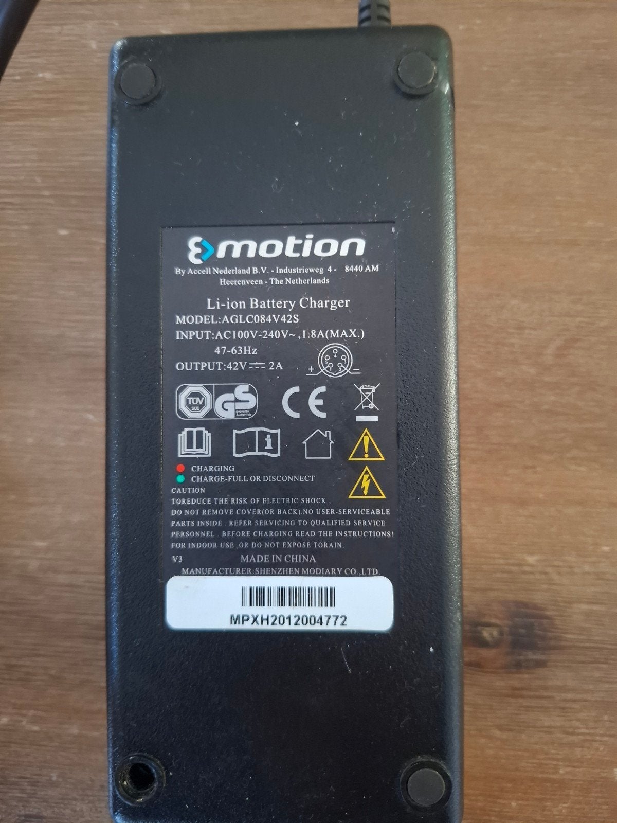 Acculader voor Bafang e-bike (Emotion AGLC084V42S), Ophalen of Verzenden, Gebruikt