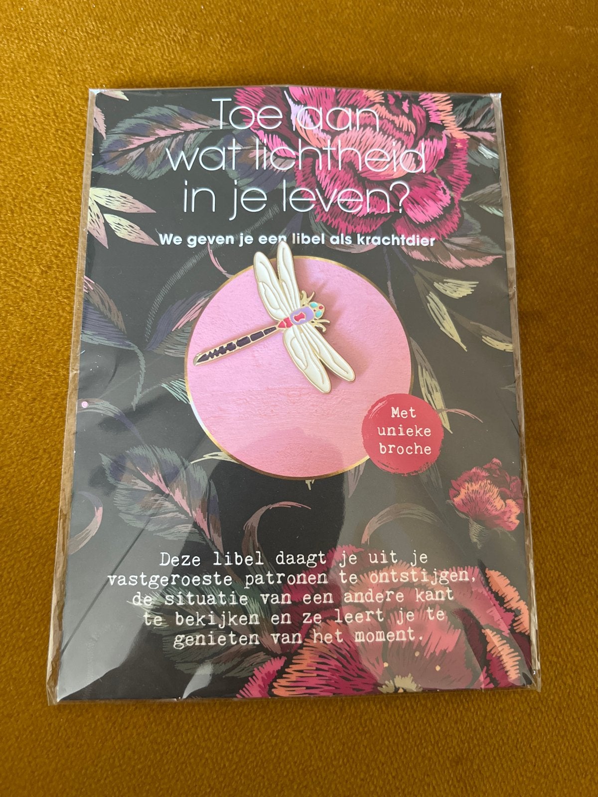 Happinez Libel Broche 'Toevoegen wat lichtheid in je leven?', Overige materialen, 4 tot 7 cm, Overige kleuren, Nieuw