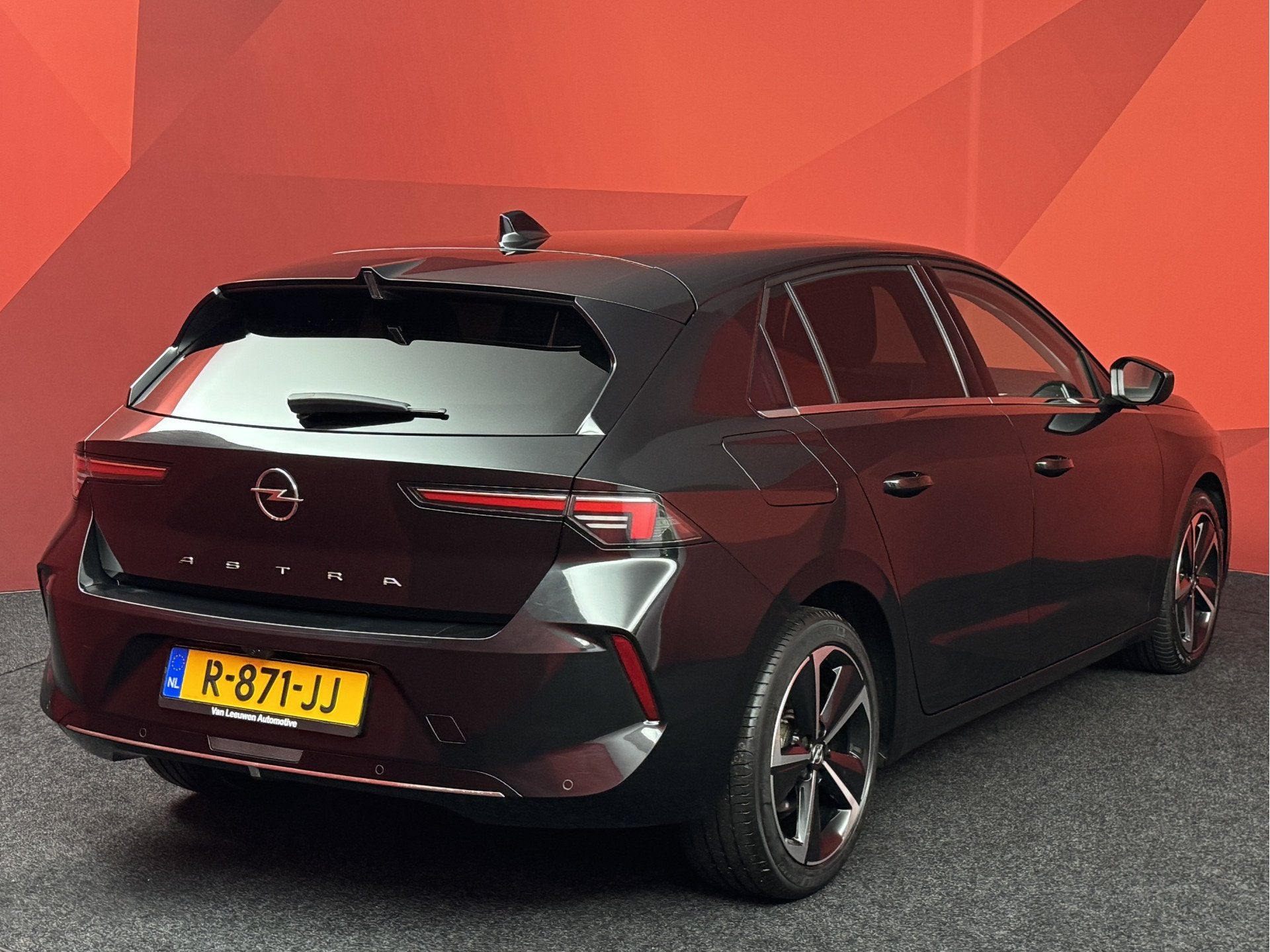 Opel Astra 1.2 Elegance | Automaat | Adaptive cruise | Camer, Auto's, Opel, Stof, Gebruikt, 1199 cc, Zwart