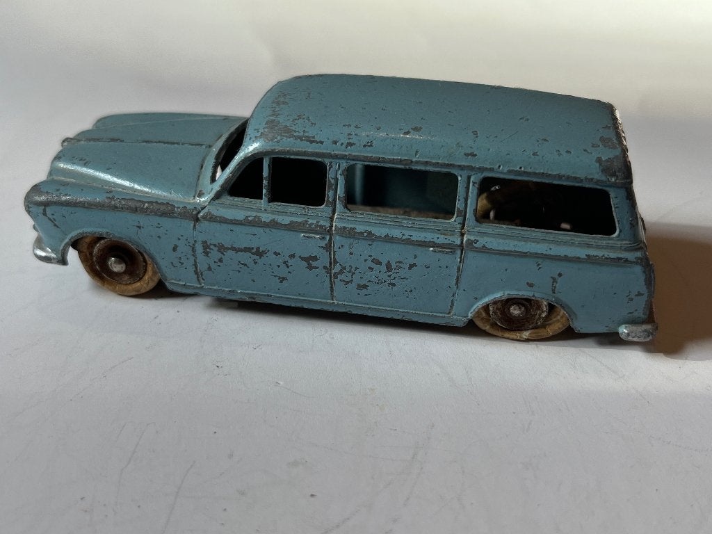 Dinky toys Peugeot 403 Familiale 24F, Verzenden, Gebruikt, Auto, Dinky Toys