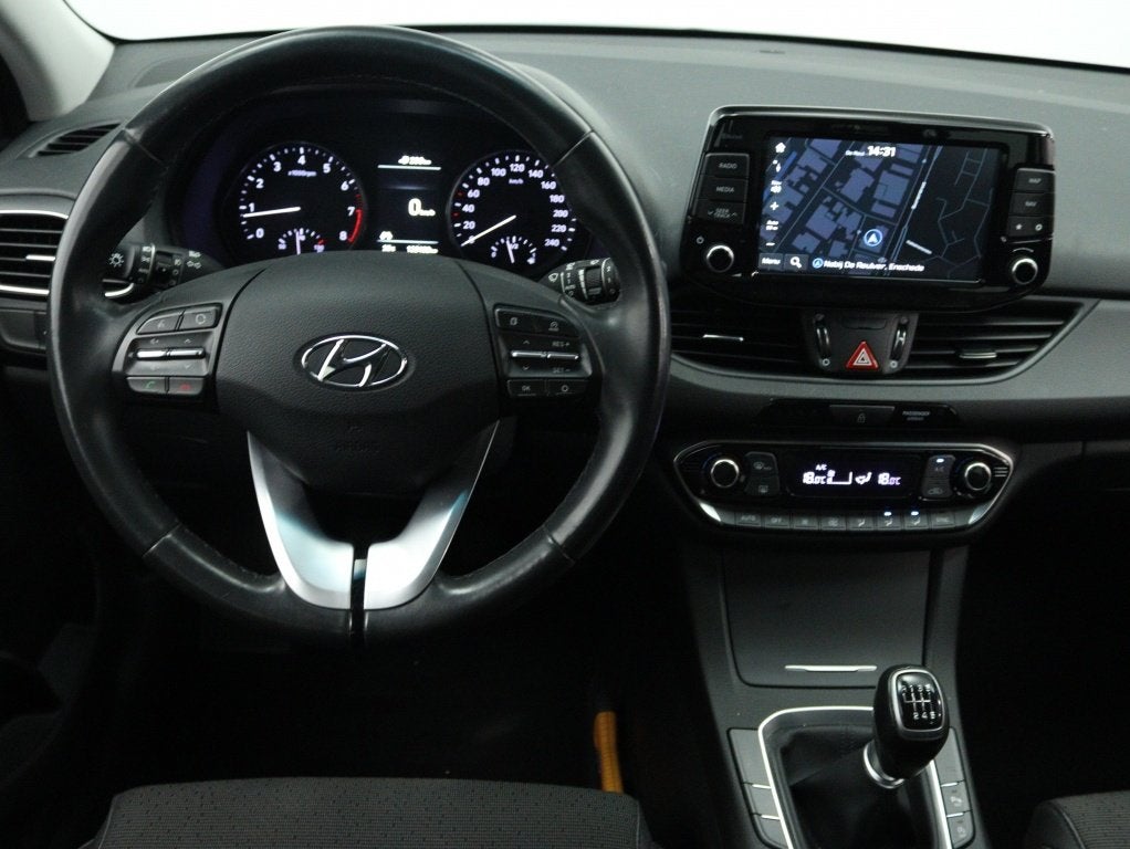 Hyundai i30 Wagon 1.4 T-GDI Premium | Trekhaak | Navigatie |, Stof, 4 cilinders, Blauw, Origineel Nederlands