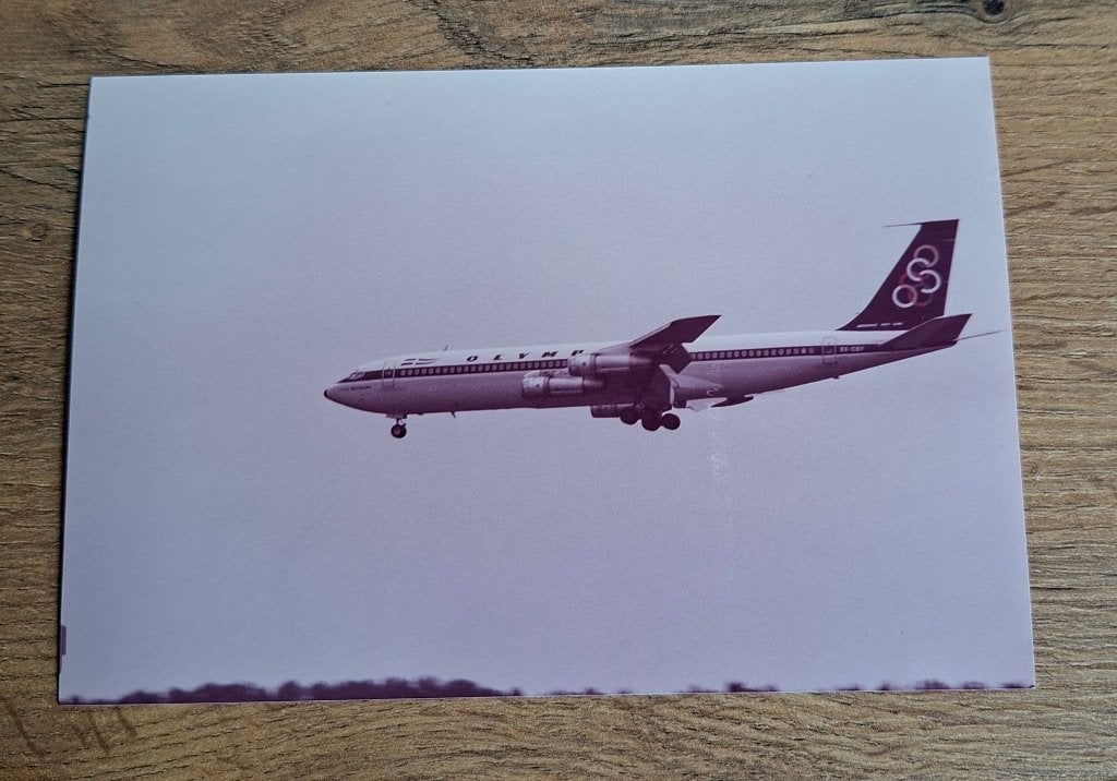 Vintage foto van een Boeing 707 van Olympic Airways, Ophalen of Verzenden, Zo goed als nieuw, Kaart, Foto of Prent