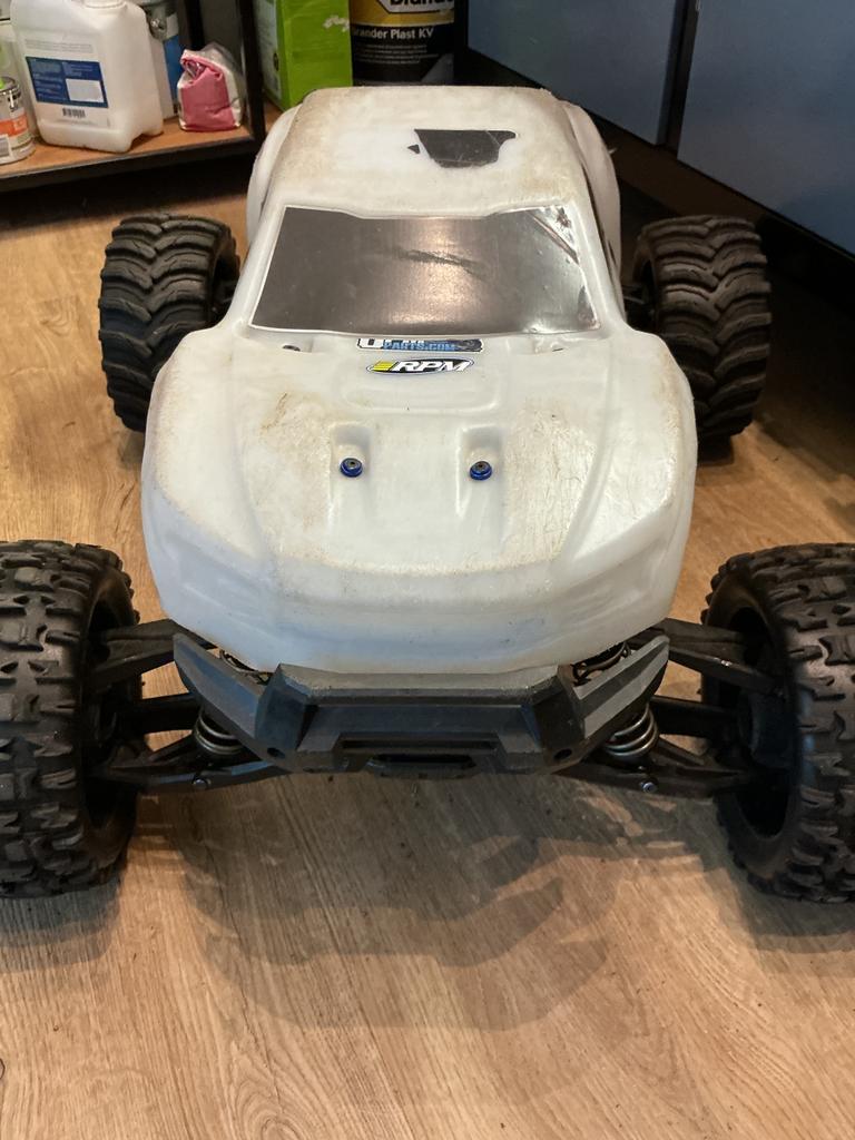 Traxxas Xmaxx widemaxx max6 1100kv motor slt3, Hobby en Vrije tijd, Modelbouw | Radiografisch | Auto's, Auto offroad, Zo goed als nieuw